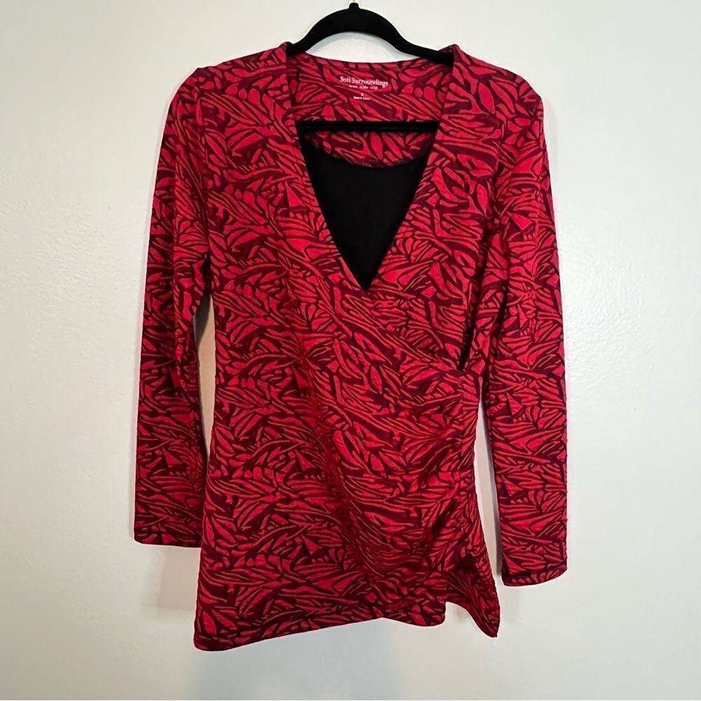 Soft Surroundings Top Red Textured Faux Wrap Size Medium Long Sleeve Stretch